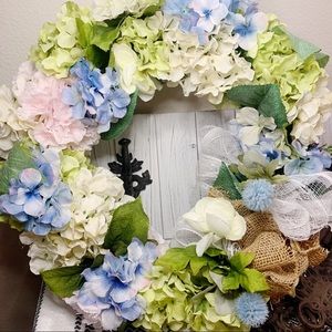 21” Multi-Color Farmhouse Charm Floral Wreath